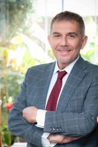 Dr Julio Puig