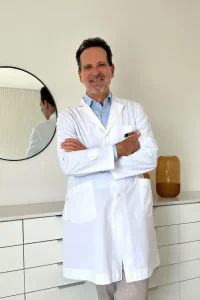 Dr. Gabriel Bouzo
